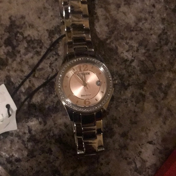 Watch - Picture 2 of 3